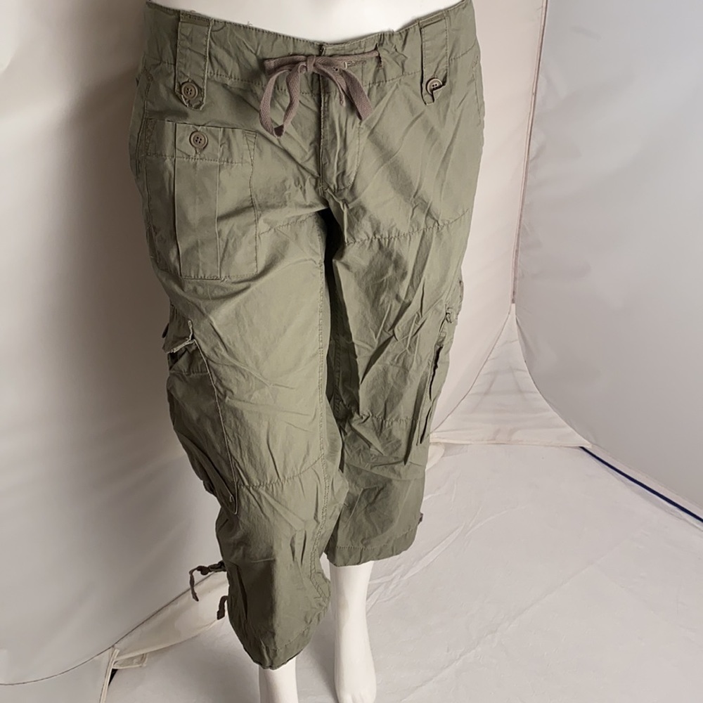 Steve and Barry’s vintage green cargo capri pants 8